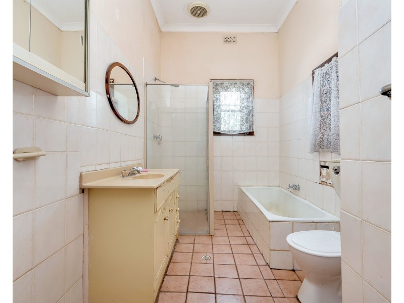 18 Manuel Street, Hendon SA 5014