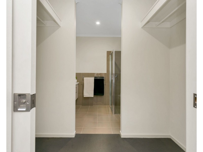 25 Arkle Place, Woodcroft SA 5162