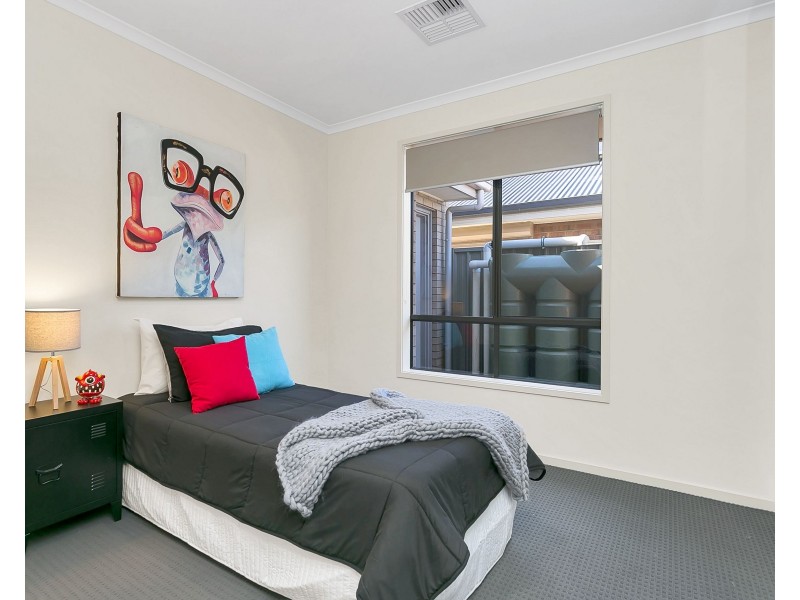 25 Arkle Place, Woodcroft SA 5162