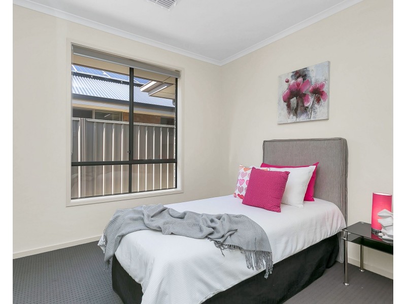 25 Arkle Place, Woodcroft SA 5162