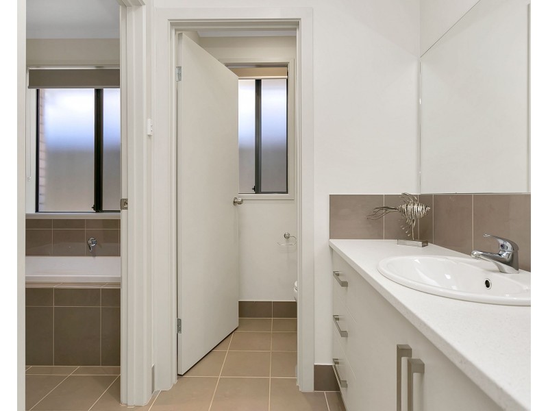 25 Arkle Place, Woodcroft SA 5162