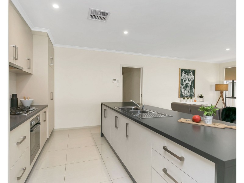 25 Arkle Place, Woodcroft SA 5162