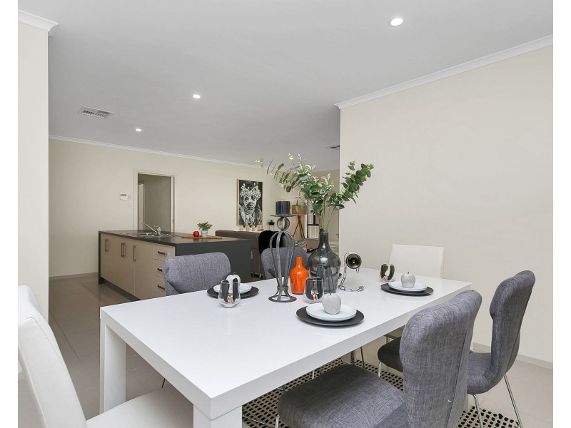 25 Arkle Place, Woodcroft SA 5162