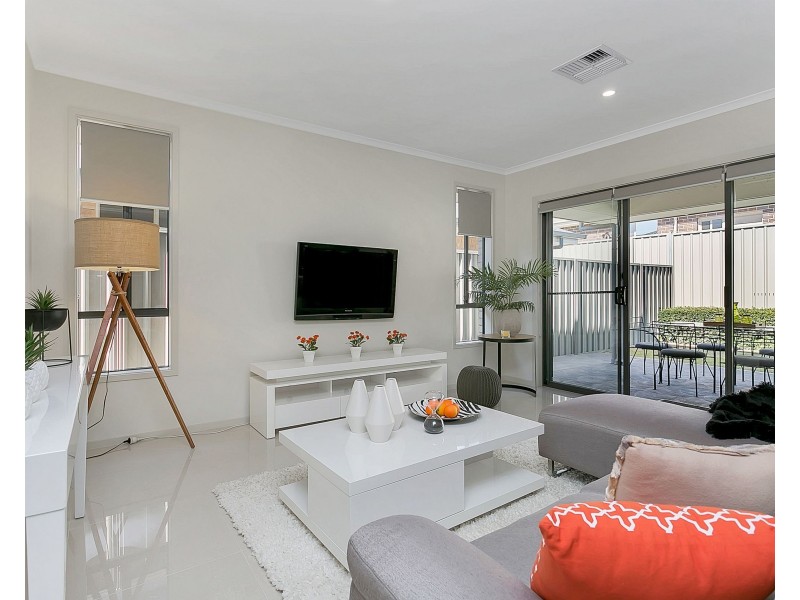 25 Arkle Place, Woodcroft SA 5162