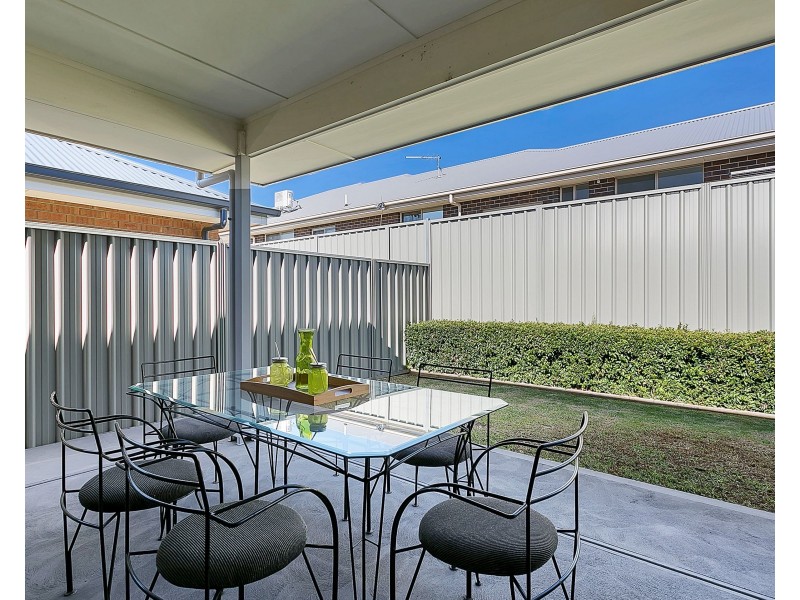 25 Arkle Place, Woodcroft SA 5162