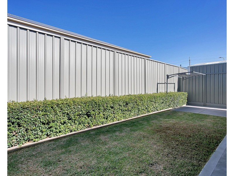 25 Arkle Place, Woodcroft SA 5162