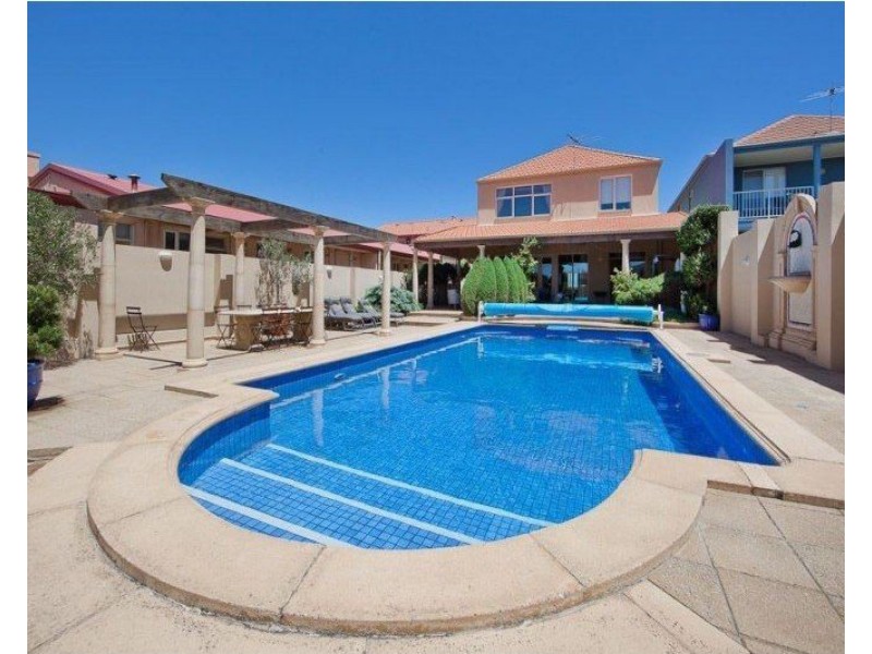 45 North Esplanade, Glenelg North SA 5045