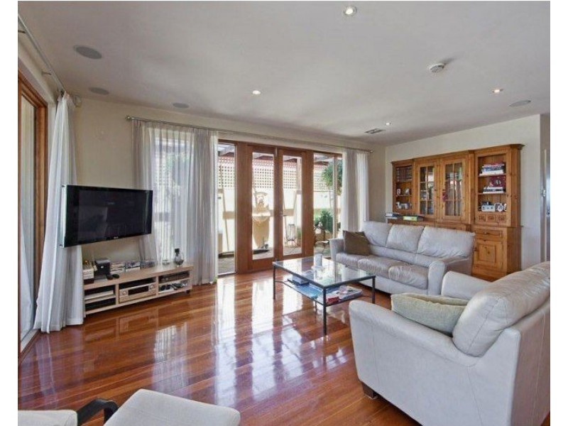 45 North Esplanade, Glenelg North SA 5045