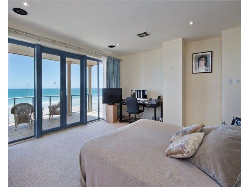 45 North Esplanade, Glenelg North SA 5045