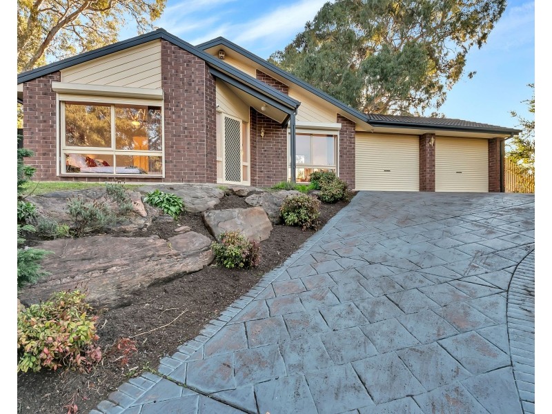 4 Woodland Grove, Aberfoyle Park SA 5159