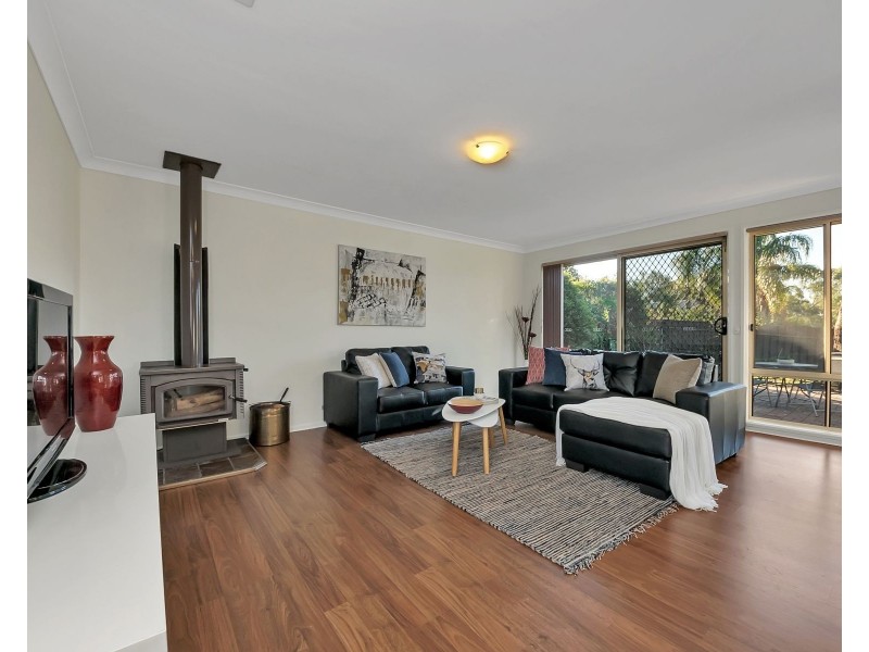 4 Woodland Grove, Aberfoyle Park SA 5159