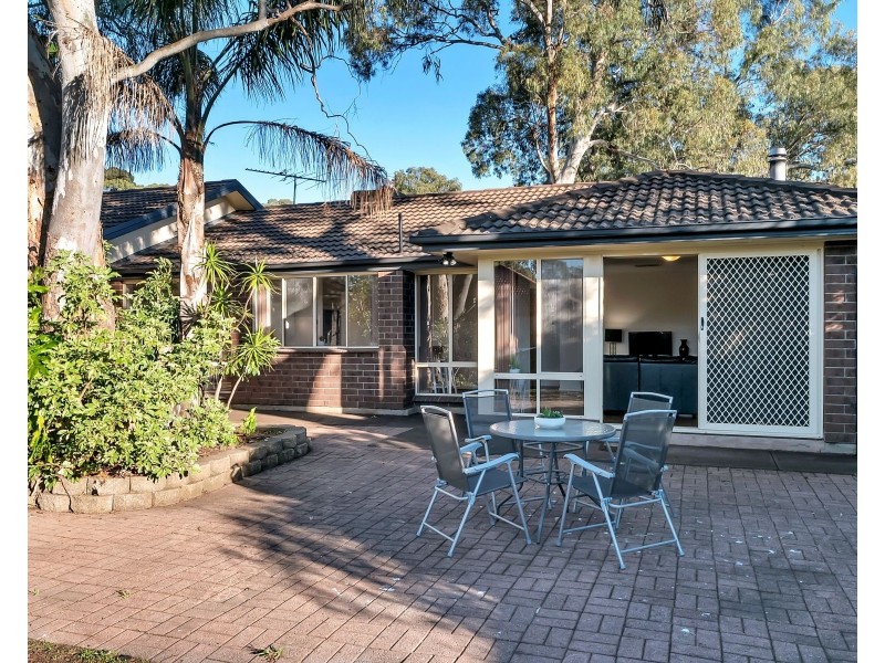 4 Woodland Grove, Aberfoyle Park SA 5159