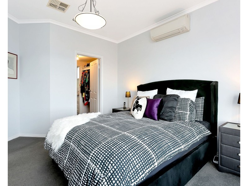 8 Seaview Avenue, Hallett Cove SA 5158