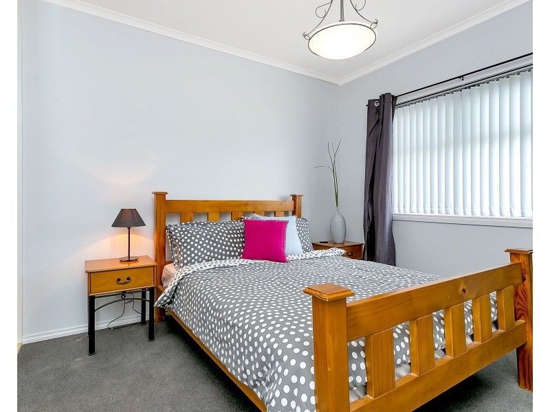 8 Seaview Avenue, Hallett Cove SA 5158