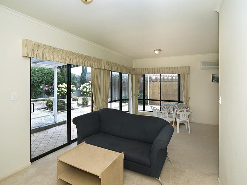 33 Lynton Avenue, Mitchell Park SA 5043