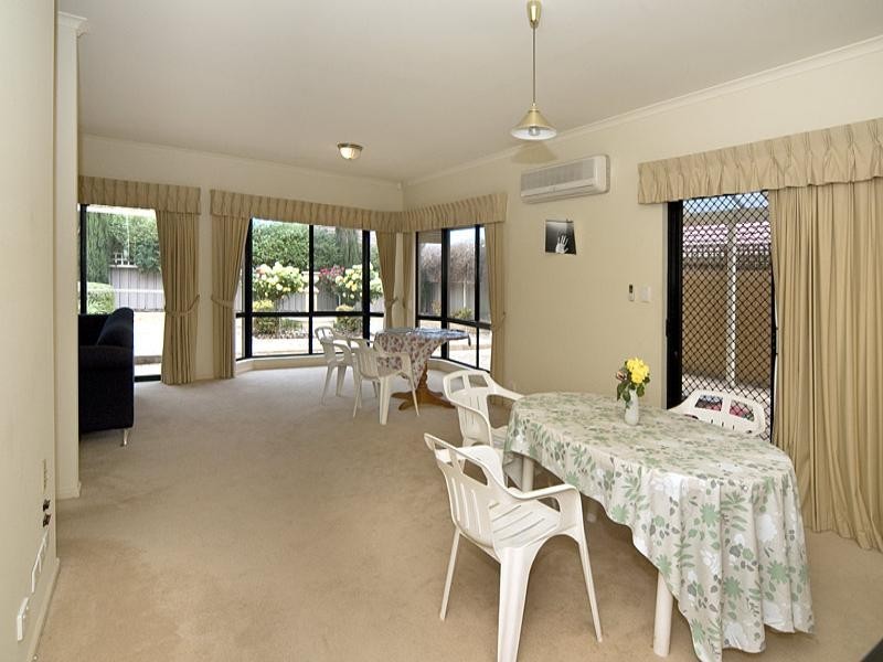 33 Lynton Avenue, Mitchell Park SA 5043