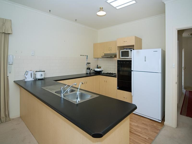 33 Lynton Avenue, Mitchell Park SA 5043