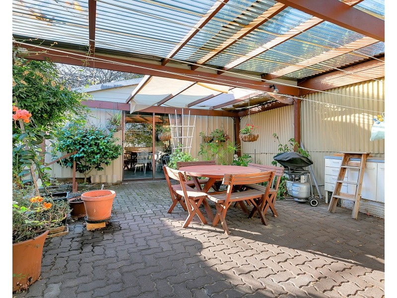 2 Sandgate Street, Reynella SA 5161
