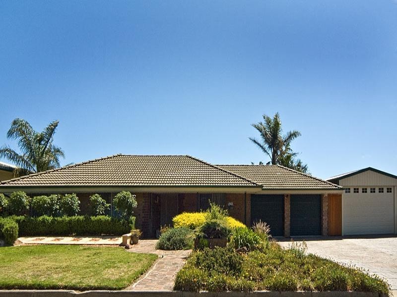 33 Wayne Avenue, Darlington SA 5047