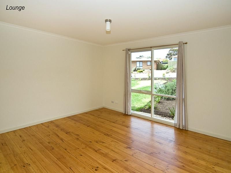 3 Lorne Crescent, Huntfield Heights SA 5163
