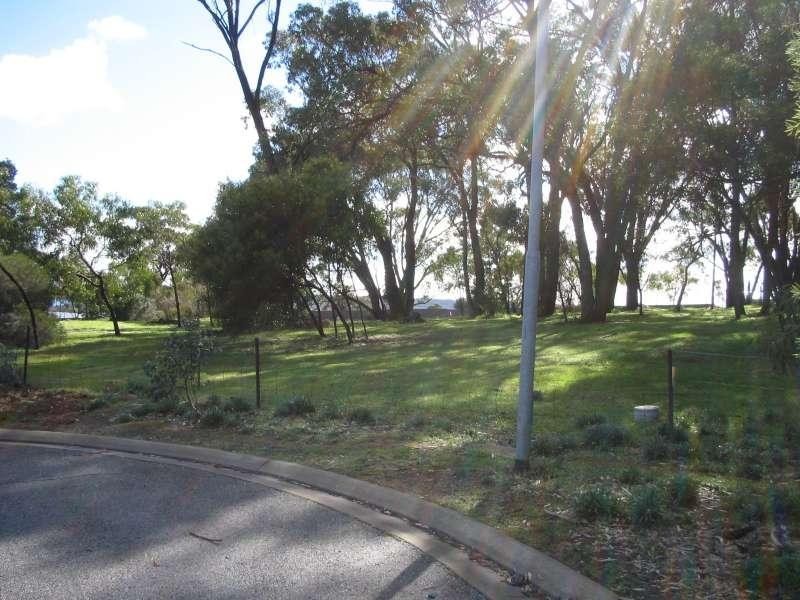 2 Mc Harg Road, Happy Valley SA 5159