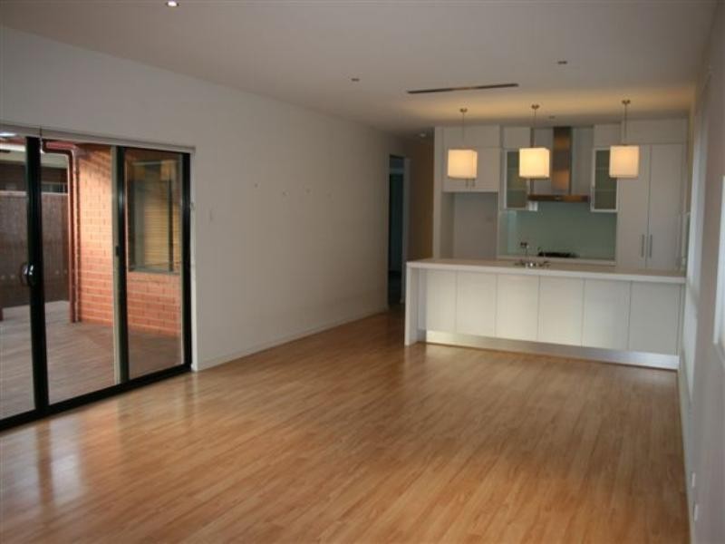 3 Greenfinch Place, Mawson Lakes SA 5095