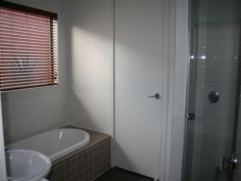 3 Greenfinch Place, Mawson Lakes SA 5095