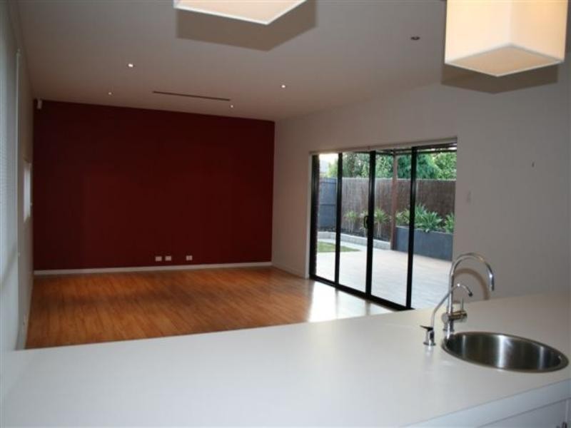 3 Greenfinch Place, Mawson Lakes SA 5095