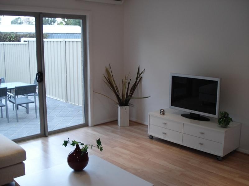 18 Clacton Road, Dover Gardens SA 5048