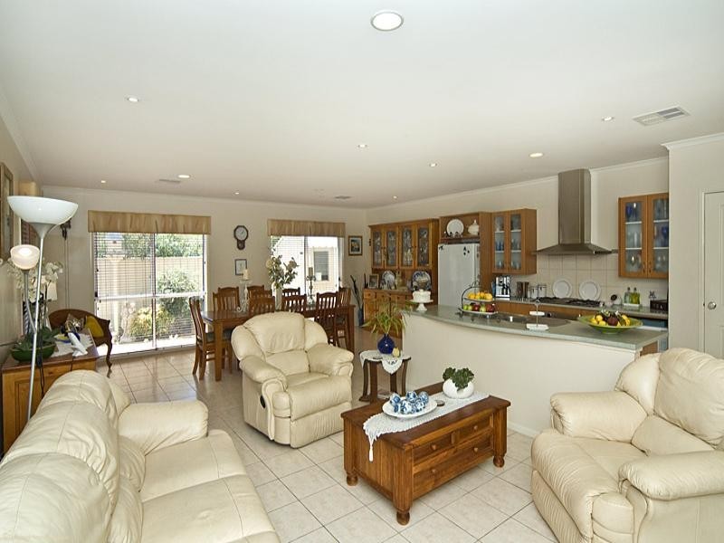29 Maesbury Circuit, Sturt SA 5047