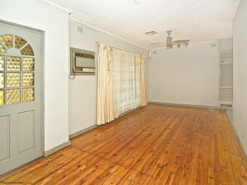 38 Campbell Drive, Para Hills SA 5096