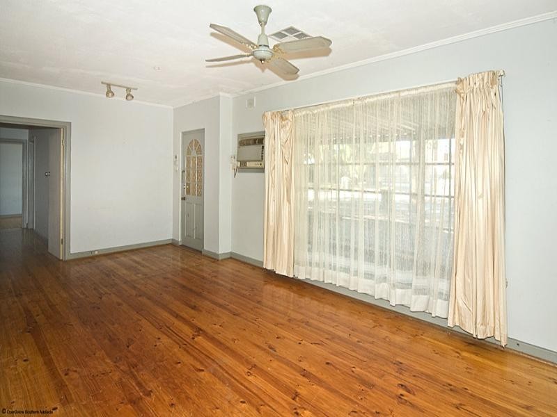 38 Campbell Drive, Para Hills SA 5096