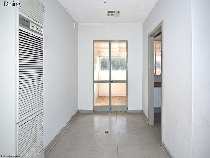 38 Campbell Drive, Para Hills SA 5096