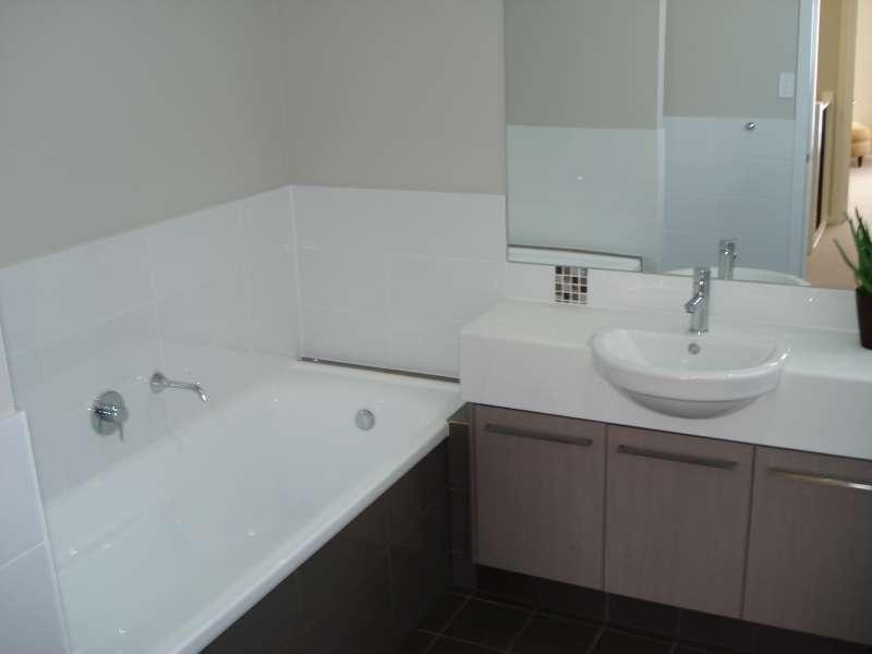 7 Lochiel Parkway, Campbelltown SA 5074
