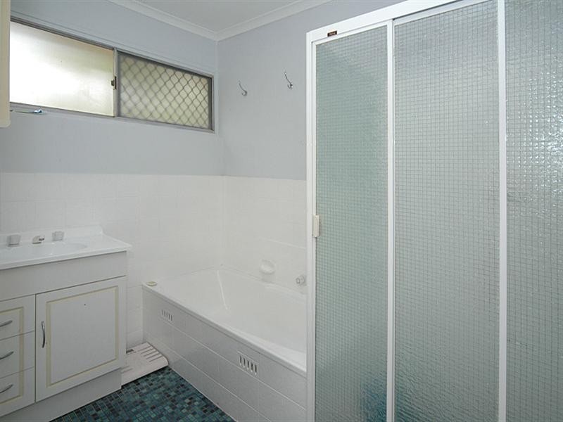 220 The Cove Road, Hallett Cove SA 5158