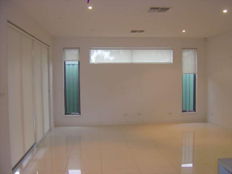 28 Mackenzie Circuit, Mawson Lakes SA 5095