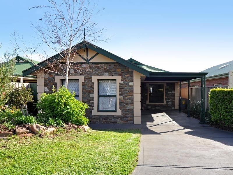 24 Mildara Close, Woodcroft SA 5162