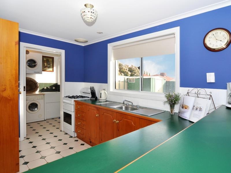 24 Mildara Close, Woodcroft SA 5162