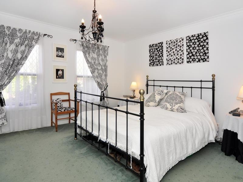 24 Mildara Close, Woodcroft SA 5162