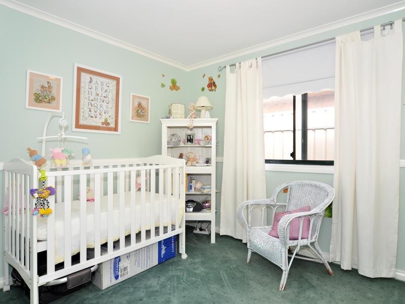 24 Mildara Close, Woodcroft SA 5162