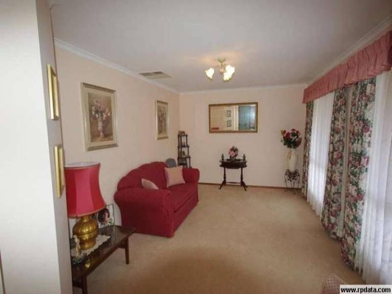 9 Glenthorn Crescent, O’halloran Hill SA 5158