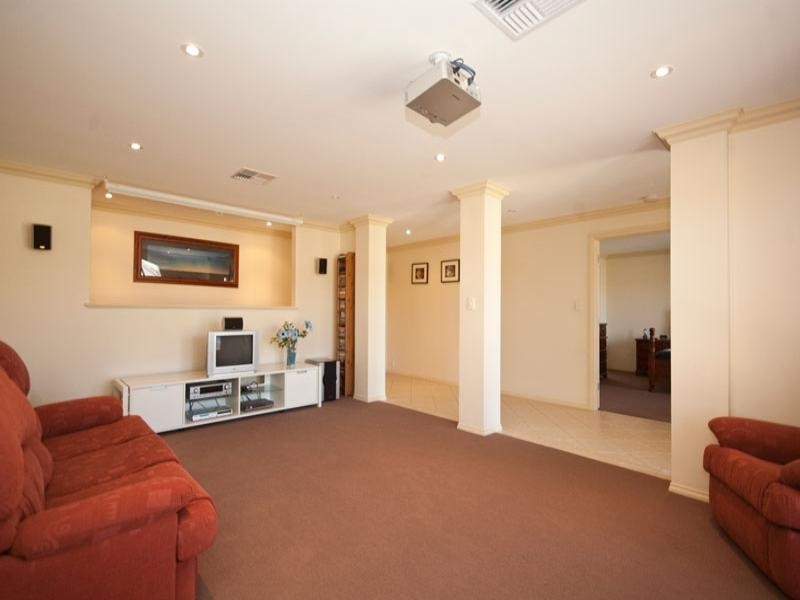 5 Coulter Street, Flagstaff Hill SA 5159