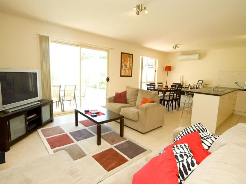 11b Fetlar Avenue, Marion SA 5043