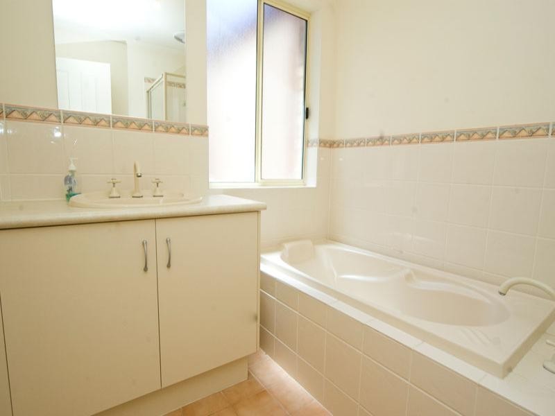 11b Fetlar Avenue, Marion SA 5043