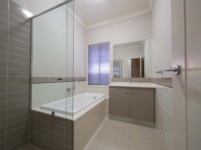 12 Crompton Drive, Woodville SA 5011