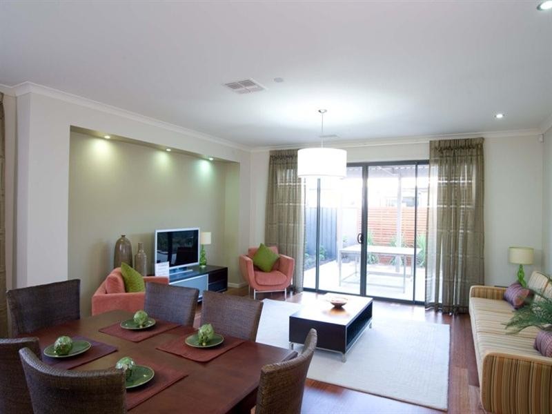 14 Crompton Drive, Woodville SA 5011