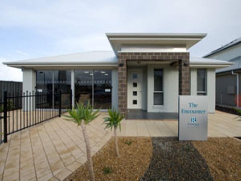 9 Central Drive, Victor Harbor SA 5211