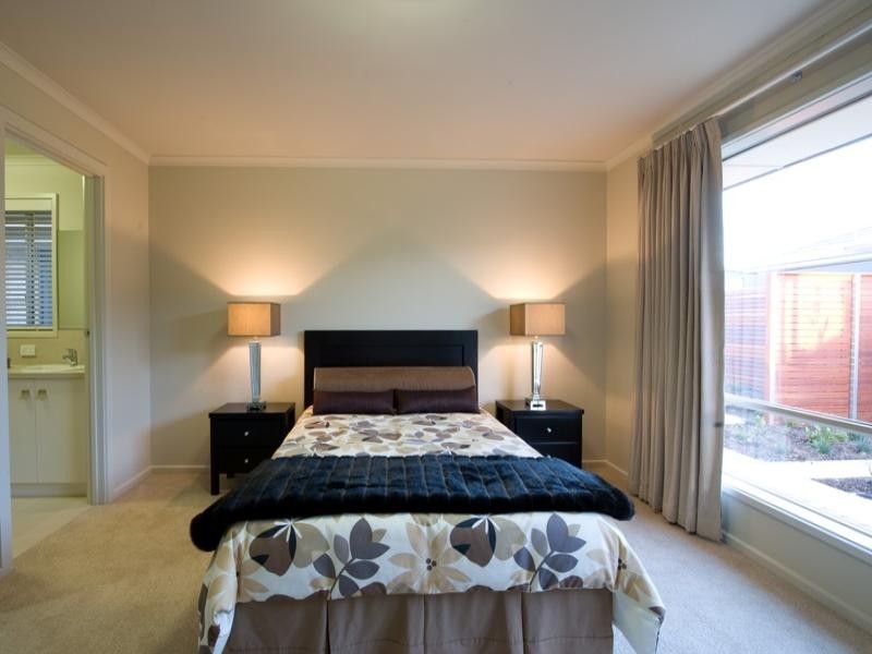 16 Jindabyne Street, Andrews Farm SA 5114