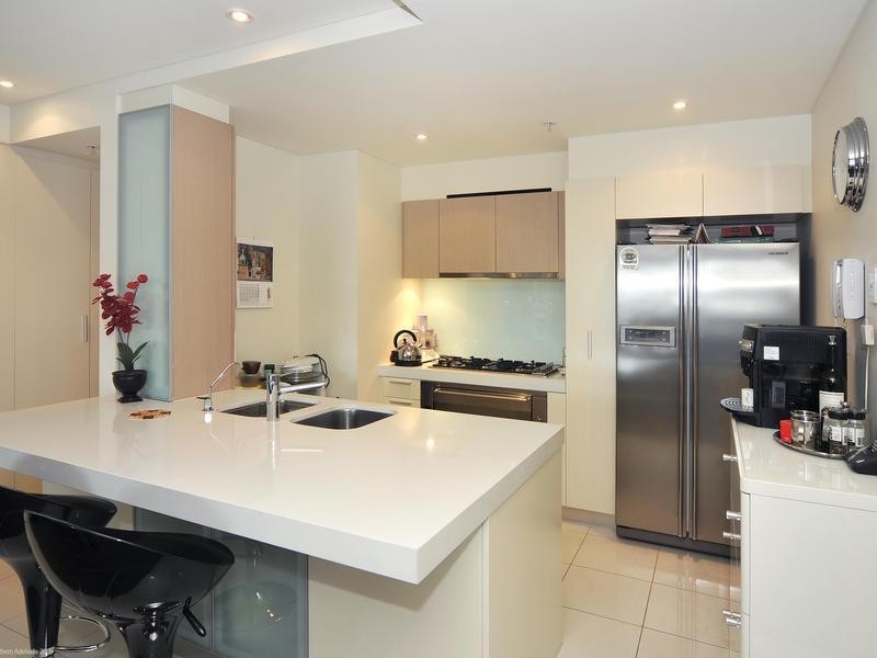 904/19 Holdfast Promenade, Glenelg SA 5045