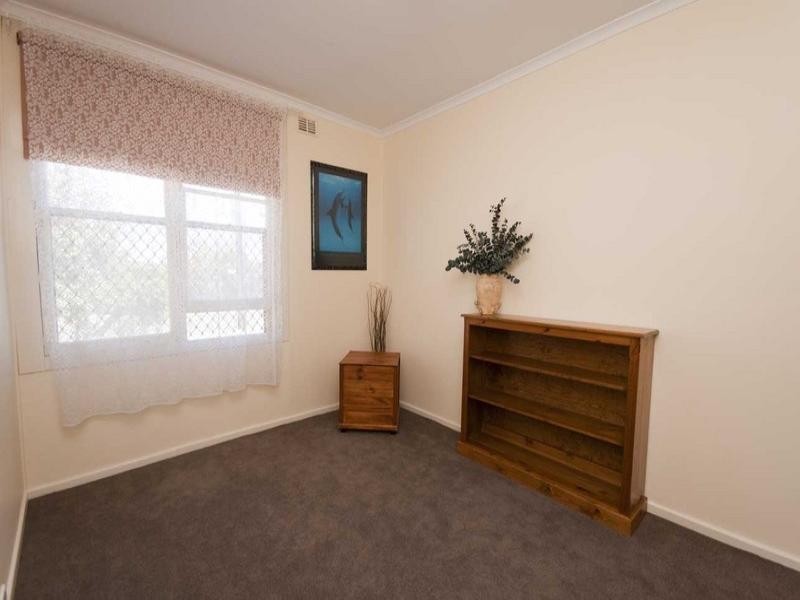 1 Harbrow Grove, Seacombe Gardens SA 5047